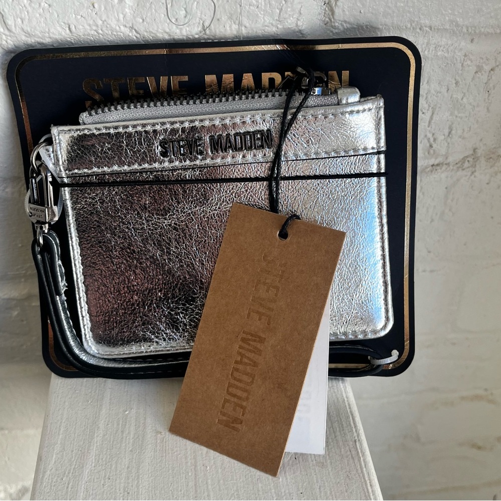 NWT Steve Madden Wristlet